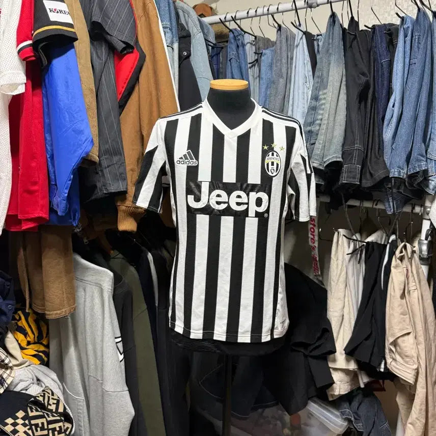 [BUNJANG] Adidas Juventus 15-16 Home Jersey L / [L] 아디다스 유벤투스 15-16 홈 유니폼 노마킹