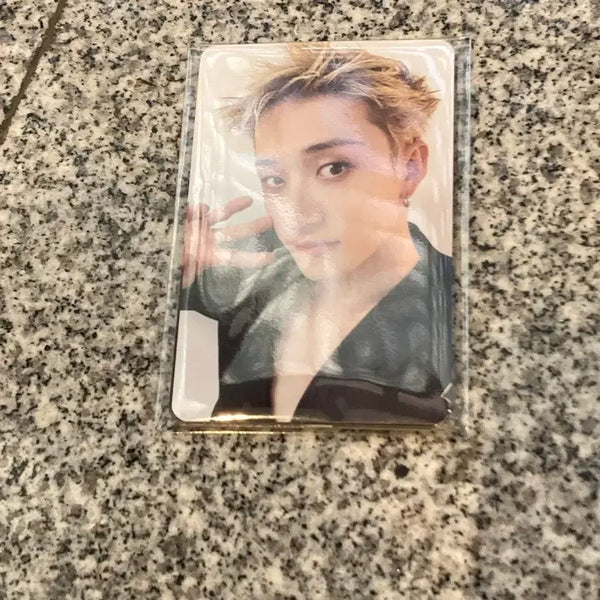 [BUNJANG] Stray Kids SKZ RUN IT Concert 7/29 Entrance Gift Photocard Sealed / 스트레이키즈 스키즈 RUN IT 콘서트 7/29 입장기프트 포카 미개봉