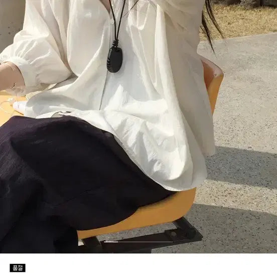 [BUNJANG] MiuMiu Strap Blouse Cream Ivory / 므앤 모네 스트랩 블라우스 크림아이보리