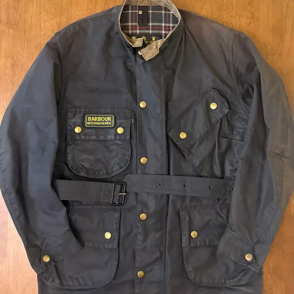 [BUNJANG] Barbour International Suit C42 (XL) Vintage Wax Jacket Made in England with Original Belt / 바버 인터내셔널 슈트 C42 (XL) 영국제 빈티지 왁스 자켓 / 오리지널 벨트 포함