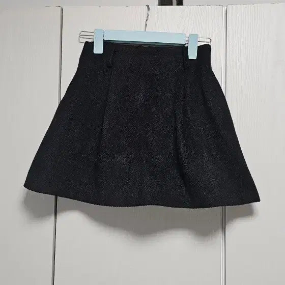 [BUNJANG] Black High-Waist Flare Mini Skirt / 블랙 플레어 스커트
