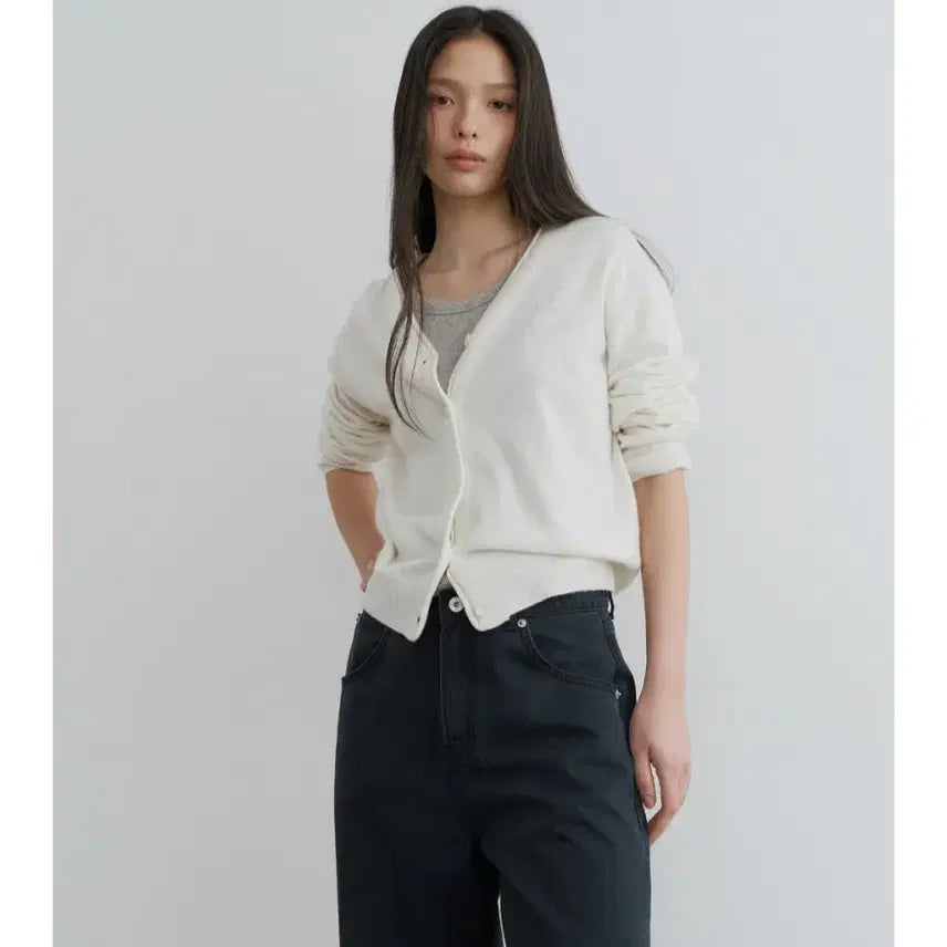 [BUNJANG] Coard Cashmere V-Neck Cardigan Ivory / 코어드 캐시미어 브이넥 가디건 아이보리