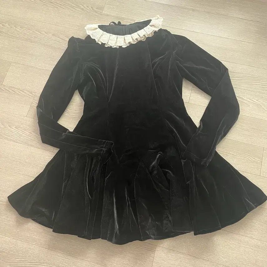 [BUNJANG] Black Velvet Lace Collar Dress / 블랙 벨벳 레이스 칼라 원피스