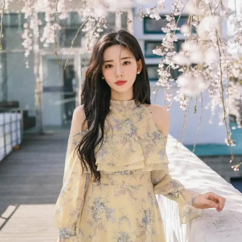 [BUNJANG] MilkCocoa Cream Yellow Halterneck Chiffon Dress / 밀크코코아 크림옐로우 홀터넥 쉬폰 원피스