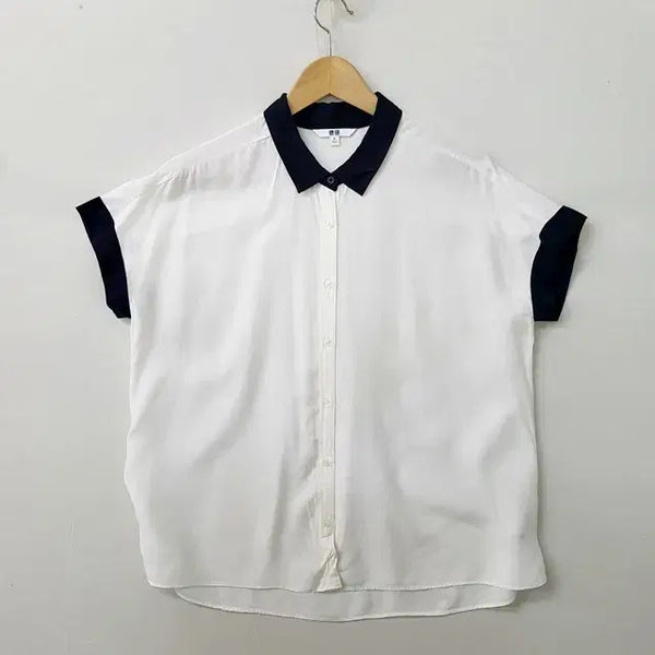 [BUNJANG] Uniqlo Raglan Shirt Ivory / 유니클로 나그랑 셔츠 아이보리