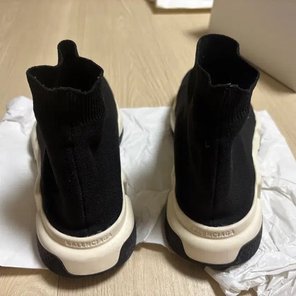 [BUNJANG] Balenciaga Speedrunner Black/White Sneakers / 급처!!!발렌시아가 스피드러너 블랙/화이트