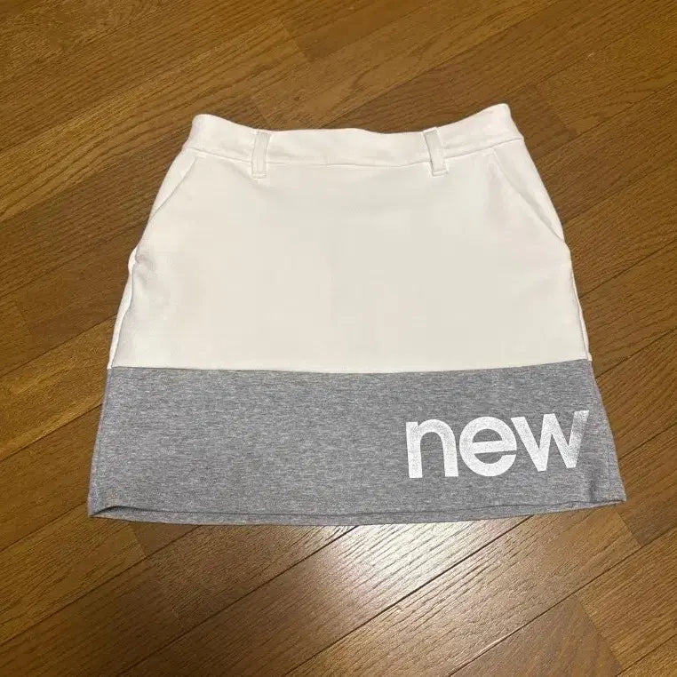 [BUNJANG] White x Gray Skirt / 치마