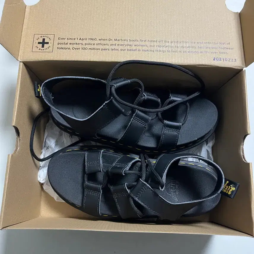 [BUNJANG] Dr. Martens Nartilla US 7 Sandals / 닥터마틴 nartilla us7사이즈