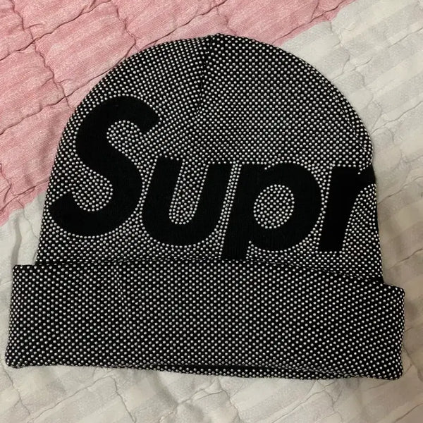 [BUNJANG] Supreme Studded Knockout Logo Beanie / 슈프림 스터드 녹아웃 빅로고 비니