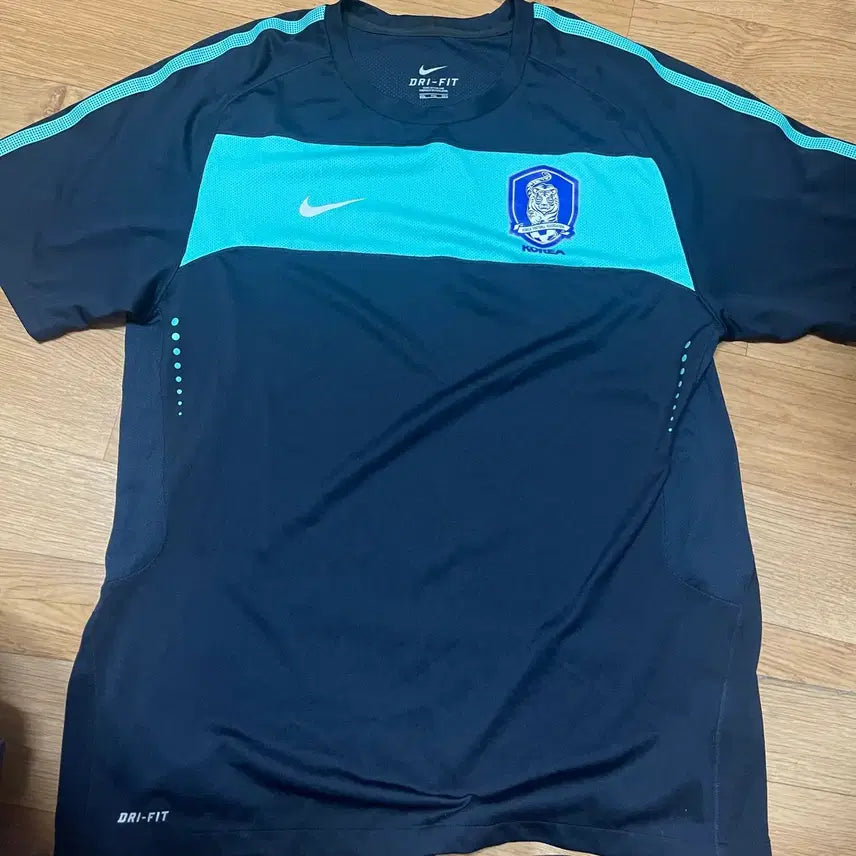 [BUNJANG] Nike National Football Team Player Issue Training Top Short Sleeve / 10-12 나이키 축구 국가대표 선수용 국대 트레이닝탑 반팔 2XL(110)