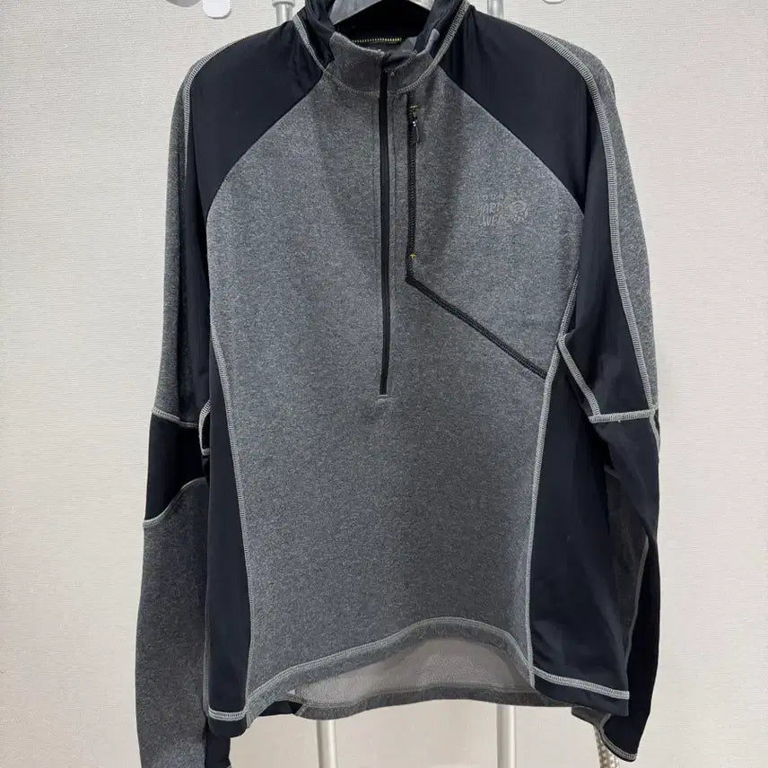 [BUNJANG] Mountain Hardwear Half-Zip Long-Sleeve T-Shirt - Size M / 마운틴하드웨어 반집업 긴팔티셔츠 M사이즈