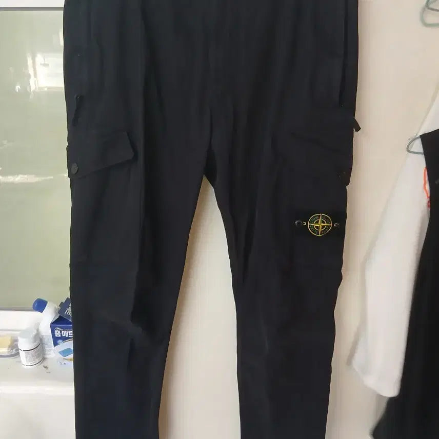 [BUNJANG] Stone Island Cargo Pants Black Size 32-34 / (정품)스톤아일랜드 바지 팬츠 카고 백화점구매 실착4회 거의새거 블랙 32-34