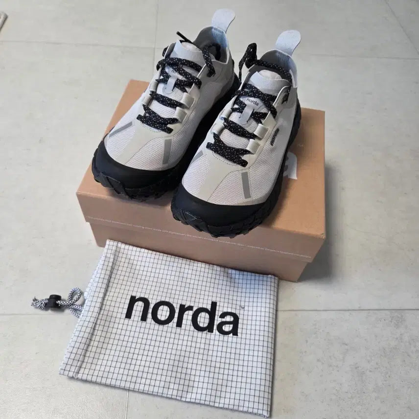 [BUNJANG] Norda Cinder 240 / 노다 norda 신더 240