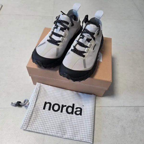 [BUNJANG] Norda Cinder 240 / 노다 norda 신더 240