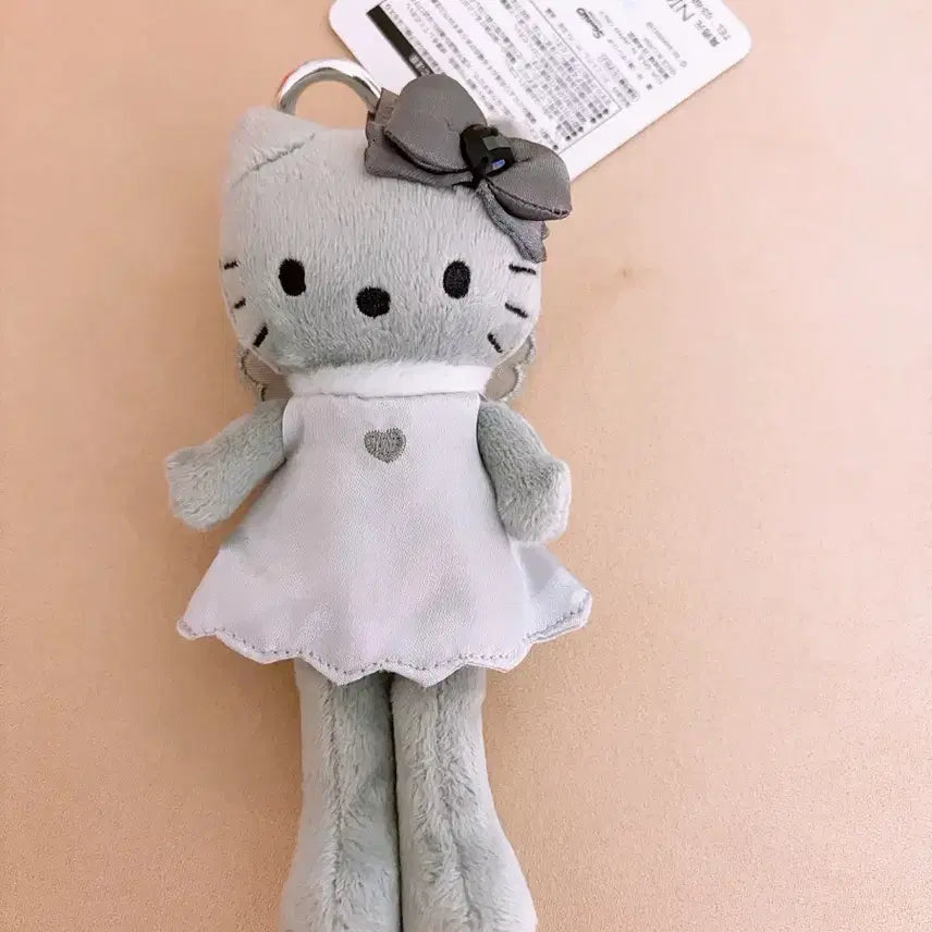 [BUNJANG] Sanrio Long-Legged Kitty Black Angel Keyring (Gray) / (정품) 산리오 롱다리키티 블랙엔젤 키링(그레이)