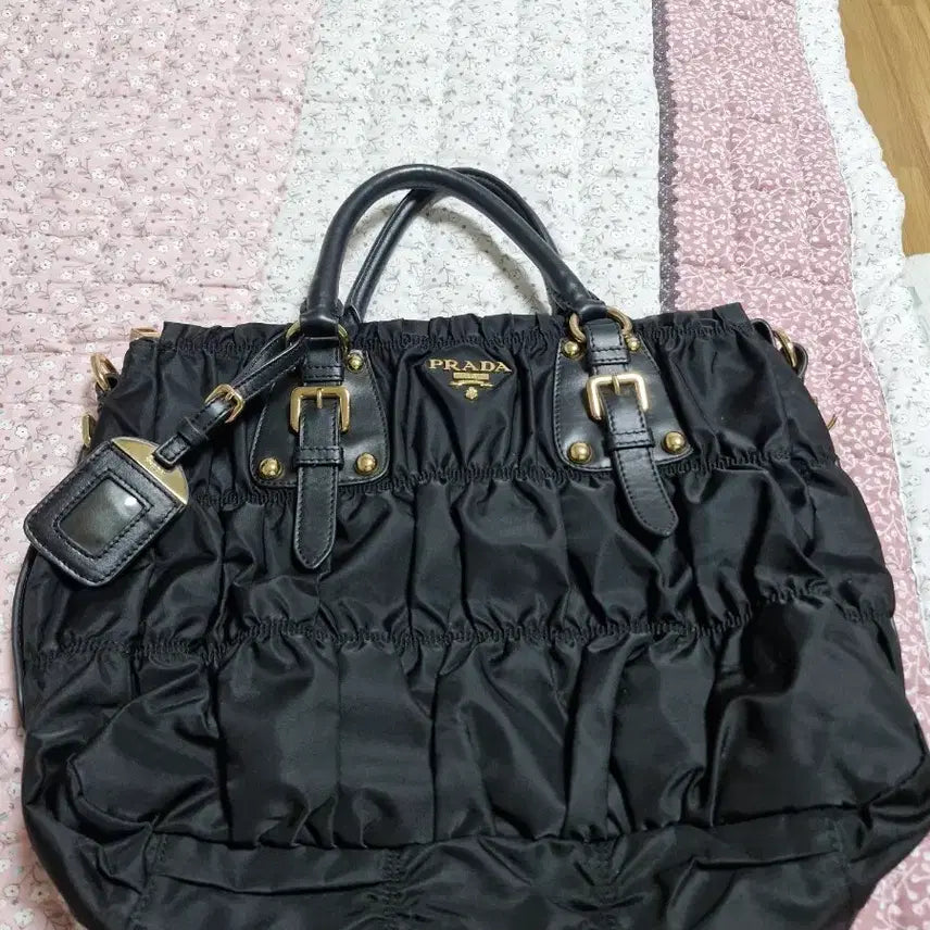 [BUNJANG] Prada Shirring Shoulder Bag Black / 프라다 셔링 숄더백 블랙