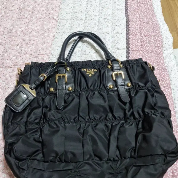 [BUNJANG] Prada Shirring Shoulder Bag Black / 프라다 셔링 숄더백 블랙