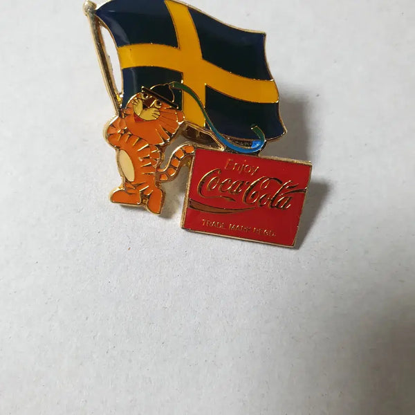 [BUNJANG] Coca-Cola 88 Seoul Olympics Badge & Bear Plush / 코카콜라 88올림픽 뱃지 / 코카콜라 곰인형