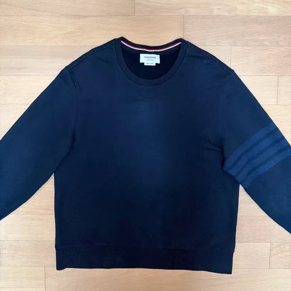 [BUNJANG] Thom Browne Signature Stripe Sweatshirt Navy Size 5 (XL) / 톰브라운 사선완장 맨투맨