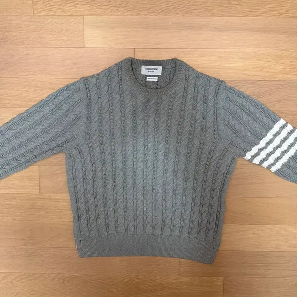 [BUNJANG] Thom Browne Cable Knit Crewneck Pullover Light Grey Size 4 / 톰브라운 케이블 사선니트