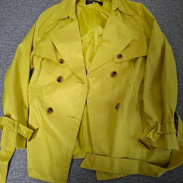 [BUNJANG] TOPGIRL BY GGPX Yellow Belted Short Trench Coat / [TOPGIRL] 화사한 개나리 옐로우 숏 벨티드 트렌치코트 (55~66/A급)