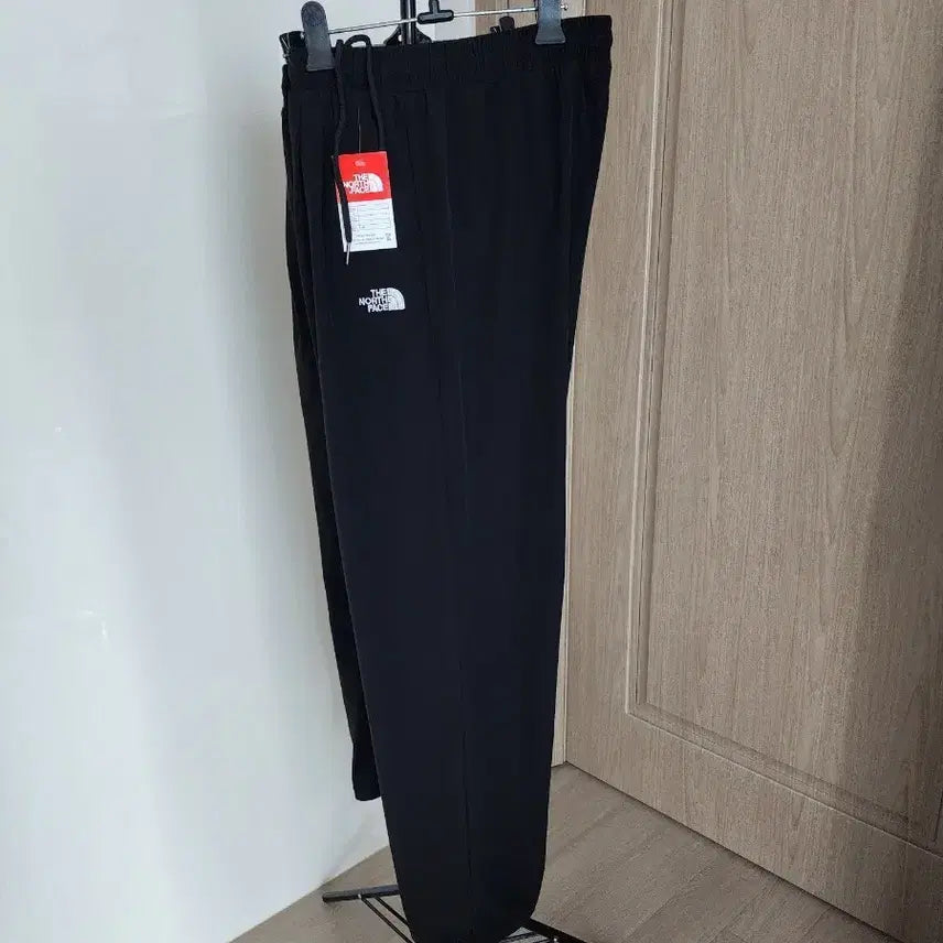 [BUNJANG] The North Face Embroidered Logo Summer Training Pants (Jogger Convertible) / 노스페이스 자수로고 여름트레이닝 일자 조거겸용 팬츠32