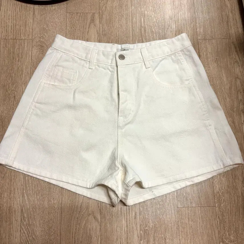 [BUNJANG] White Denim Shorts (M-L) / 화이트 데님 반바지(M~L)