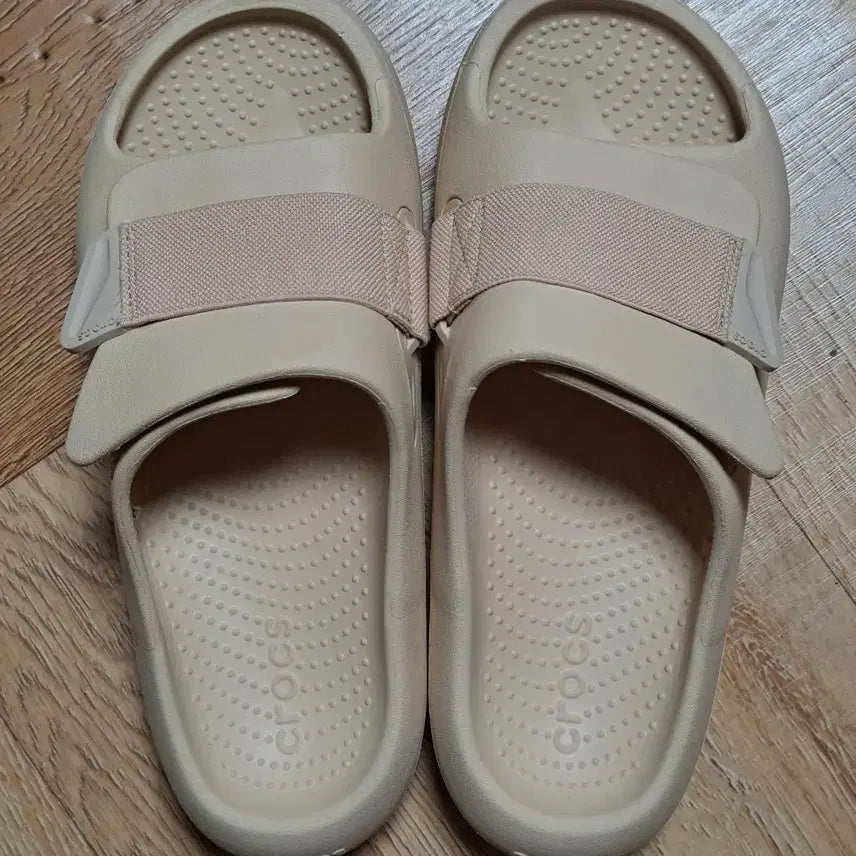 [BUNJANG] Crocs Hook-and-Loop Slippers / 크록스M5W7 찍찍이 슬리퍼