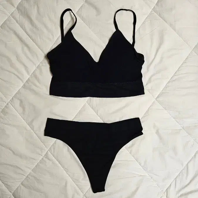 [BUNJANG] Women's Bra and Panty Set - Used / 블랙 브라 팬티 세트 여성 속옷 중고