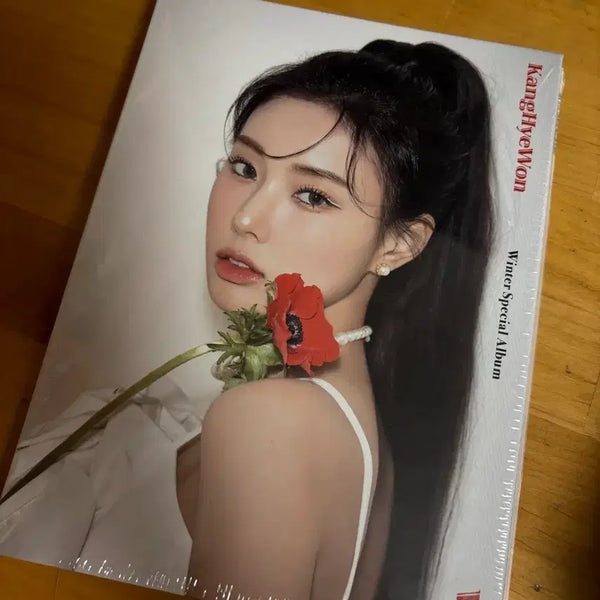 [BUNJANG] Kang Hyewon Winter Special Album W Sealed / 강혜원 Winter Special Album W 미개봉