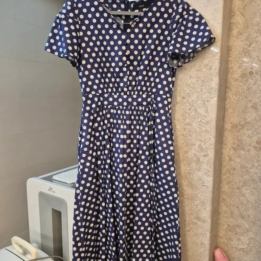[BUNJANG] Navy Polka Dot Satin Midi Dress / SATIN네이비 도트 원피스