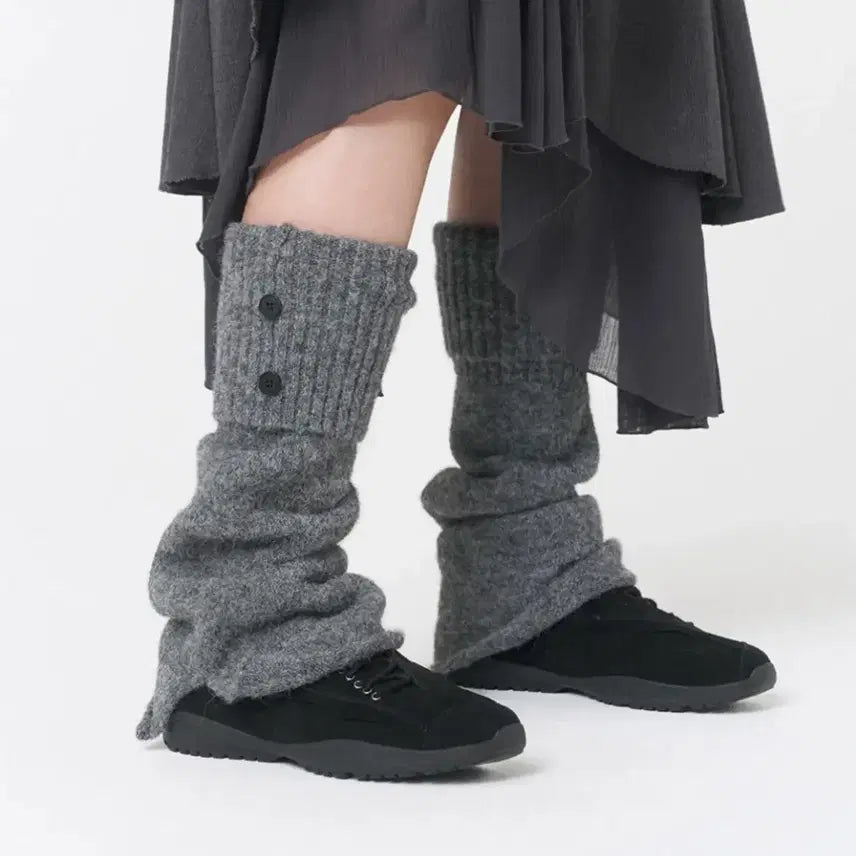 [BUNJANG] Miseki Seoul Button Knit Leg Warmers (Gray/Charcoal) / [새상품/그레이,차콜] 미세키서울 버튼 니트 레그워머