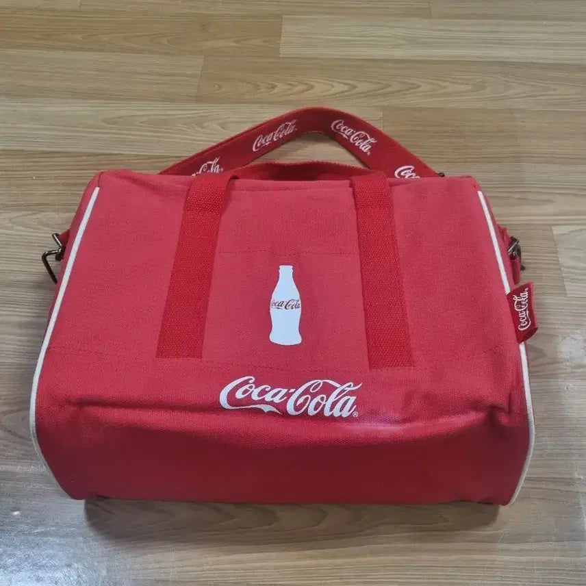 [BUNJANG] Coca-Cola Red Cooler Bag / 코카콜라 쿨러백 보냉백 빨강