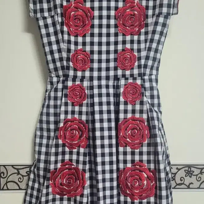 [BUNJANG] Moschino Rose Embroidery Dress / 모스키노 원피스