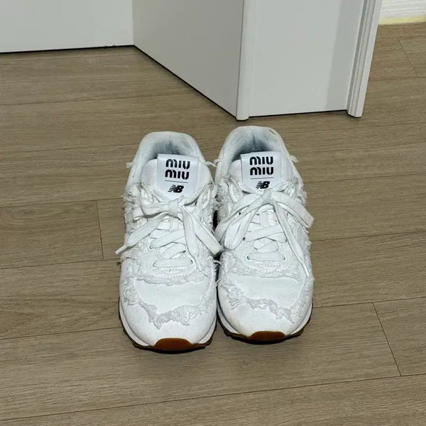 [BUNJANG] Miu Miu x New Balance Collaboration Sneakers Size 36M / 미우미우 뉴발 운동화 36M