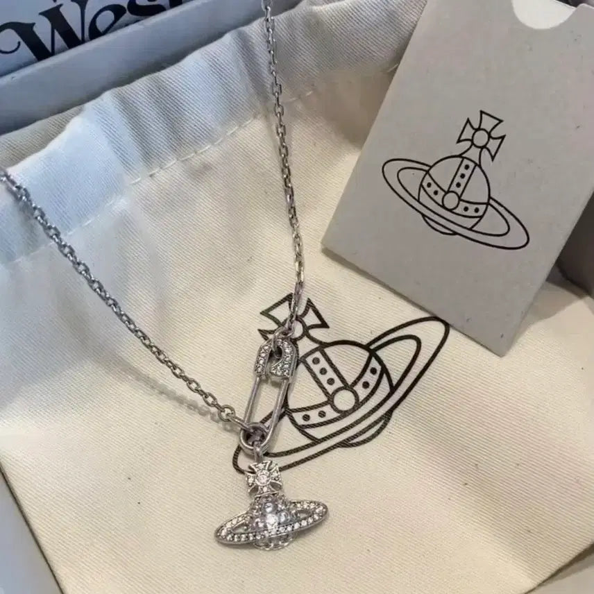 [BUNJANG] Vivienne Westwood Saturn Pin Necklace / 서태후 토성 핀 목걸이  나나 동영 풀 다이아몬드 클라비클 체인 달콤하고 쿨한 스타일