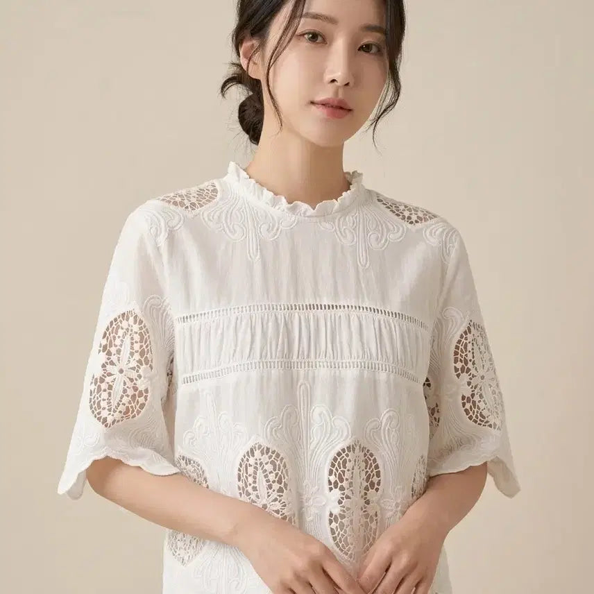 [BUNJANG] a.second(아세컨드) Lace Punching Embroidery Blouse | White | S / a.second(아세컨드) 레이스 펀칭 자수 블라우스 | 화이트 | 55(S)