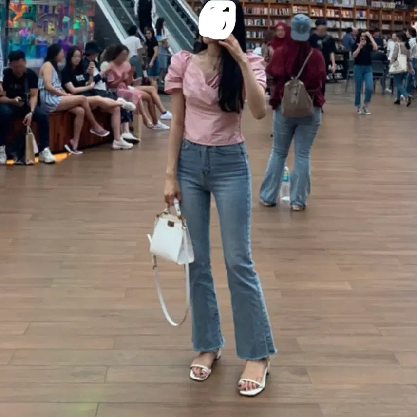 [BUNJANG] Light Wash Stretch Bootcut Jeans / 연청 부츠컷 청바지 스판좋음