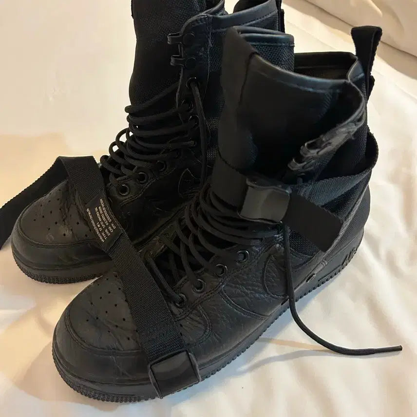 [BUNJANG] Nike Special Field Air Force 1 Black Sneakers (26.5 cm) / 나이키 스페셜필드 에어포스1 265사이즈 팝니다