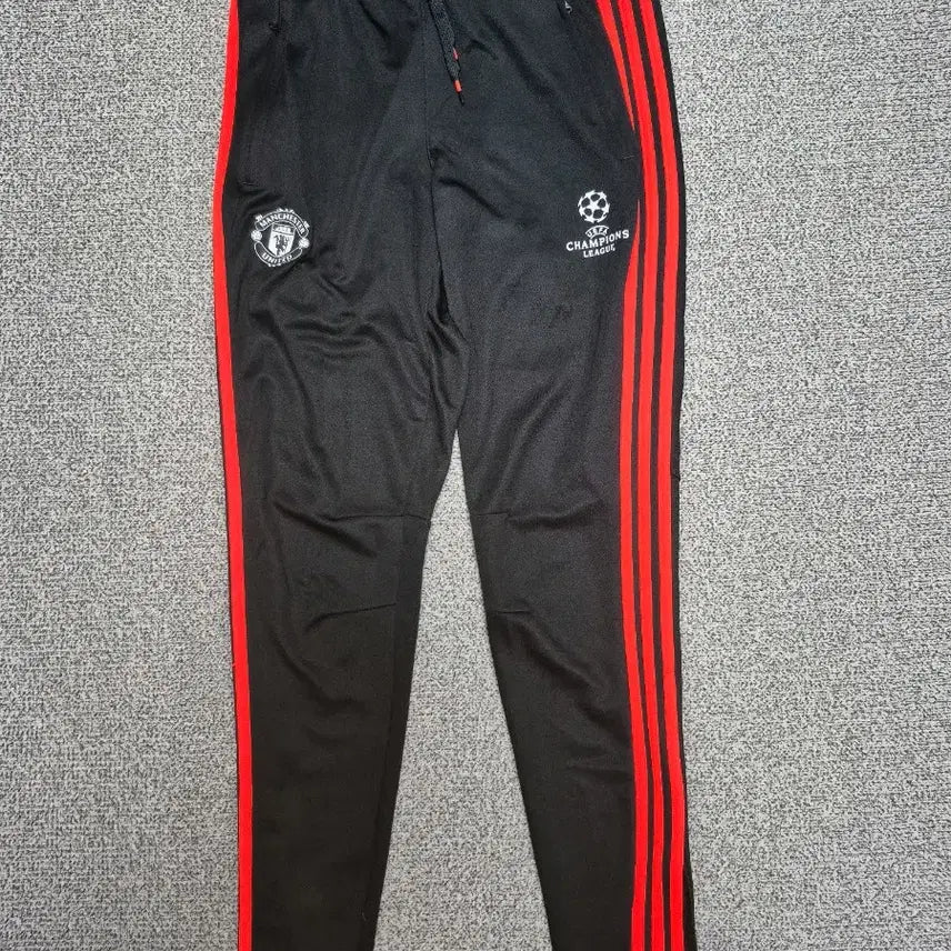 [BUNJANG] Adidas Manchester United Champions League Training Pants / 아디다스 챔피언스리그 맨체스터 유나이티드 팬츠