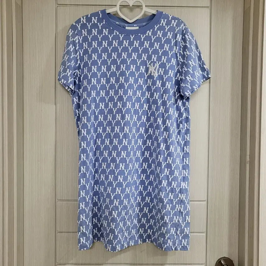 [BUNJANG] MLB New York Yankees Logo Pattern Short Sleeve Dress S (90) / MLB 반팔 뉴욕 양키즈 원피스 S 90사이즈