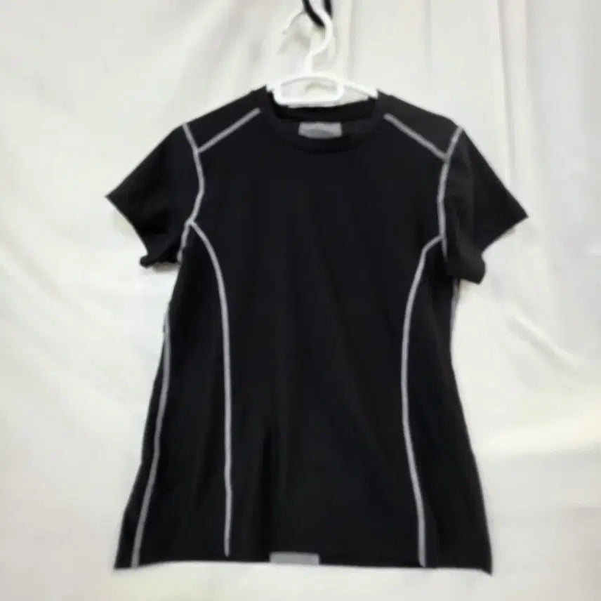[BUNJANG] RAMODO Black Women's Short Sleeve T-Shirt / RAMODO블랙 여성 반팔 티셔츠F