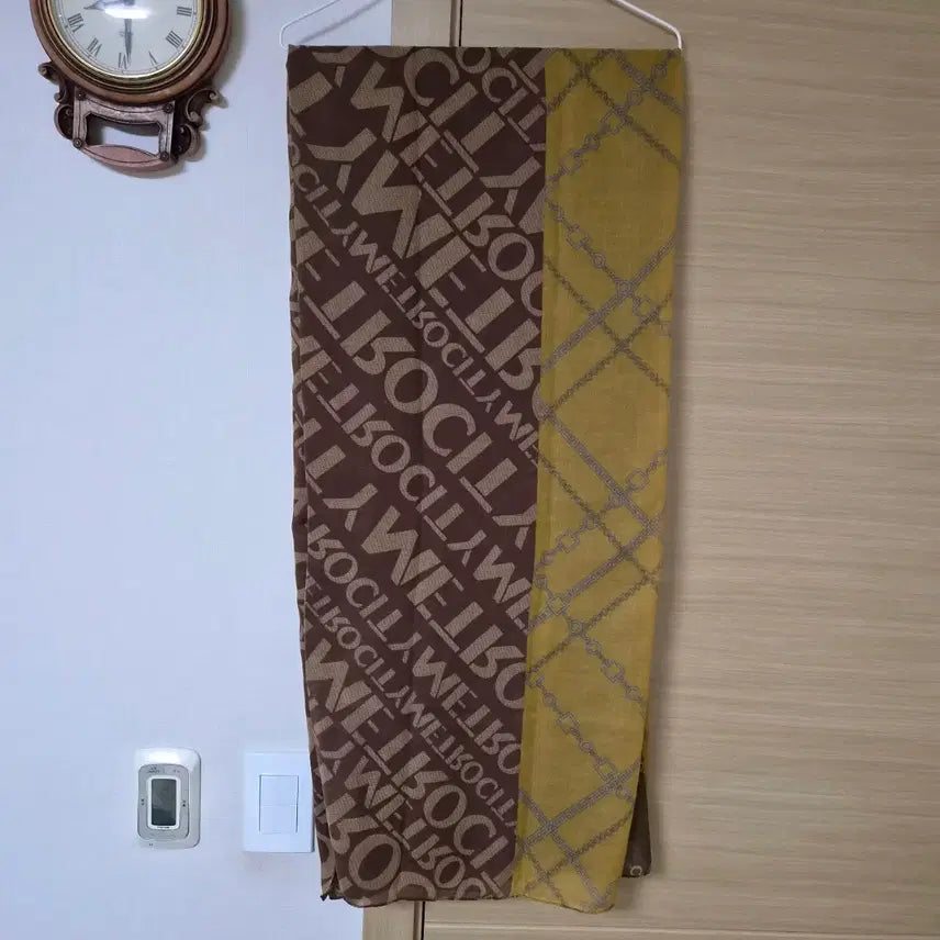 [BUNJANG] METROCITY The Metro Logo Scarf / 메트로시티(METROCITY) 더 메트로 로고 머플러