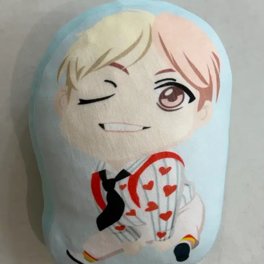 [BUNJANG] BTS V Soft Cushion / 방탄 소프트 쿠션 - 뷔 태태 쿠션