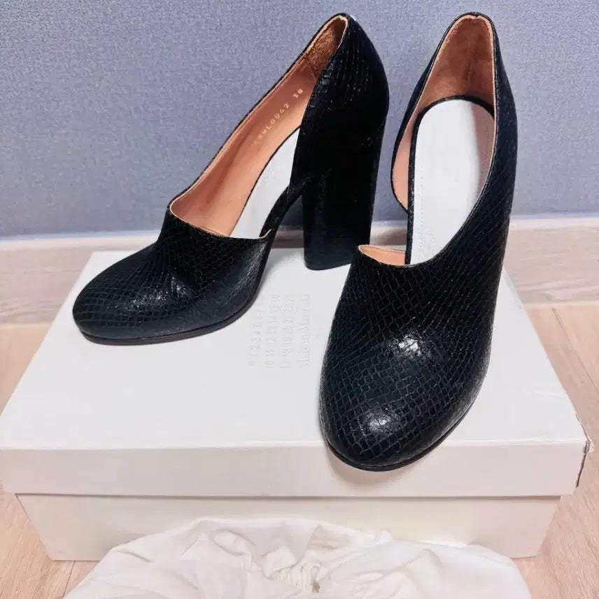 [BUNJANG] Maison Margiela Python Heeled Shoes Size 39 Black / 메종 마르지엘라 뱀피 힐 39 (245~250) 새상품 "정품"
