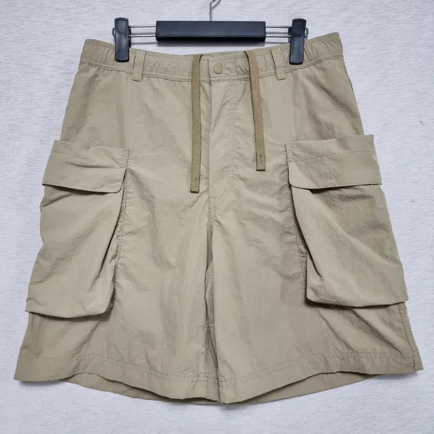 [BUNJANG] Uniqlo Nylon Cargo Shorts Beige / 유니클로 나일론 카고쇼츠 남자33인치ㅡ0318ㅁㅁ