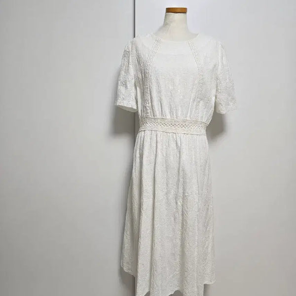 [BUNJANG] Hotping Punching Dress Size 1 / 핫핑 펀칭원피스(1사이즈)