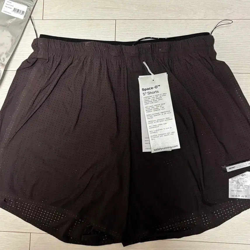 [BUNJANG] Satisfy Space-0 5-inch Shorts Mahogany [L] / [L] 새티스파이 Space-0 5인치 쇼츠 마호가니