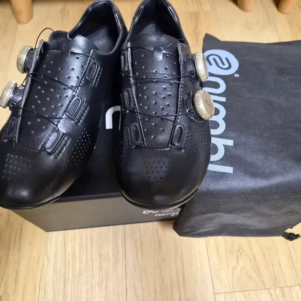 [BUNJANG] Nimble Dial Closure Cycling Shoes (Size 39.5) with Goggles Set / 클릿슈즈,고글