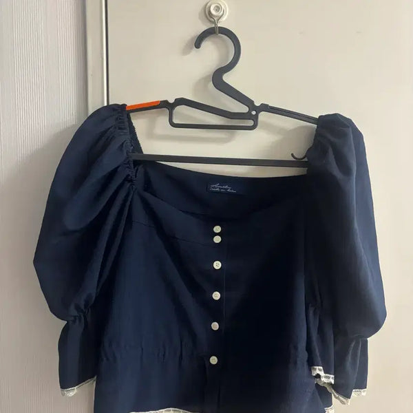 [BUNJANG] Navy Puff Blouse / 네이비 퍼프 블라우스